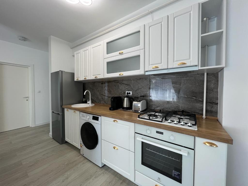 Cozy Accommodation Central City - ยาช ภายนอก รูปภาพ