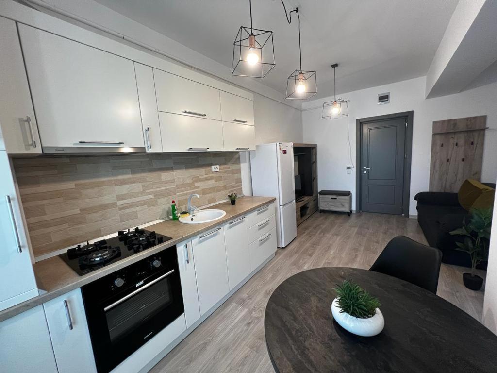 Cozy Accommodation Central City - ยาช ภายนอก รูปภาพ
