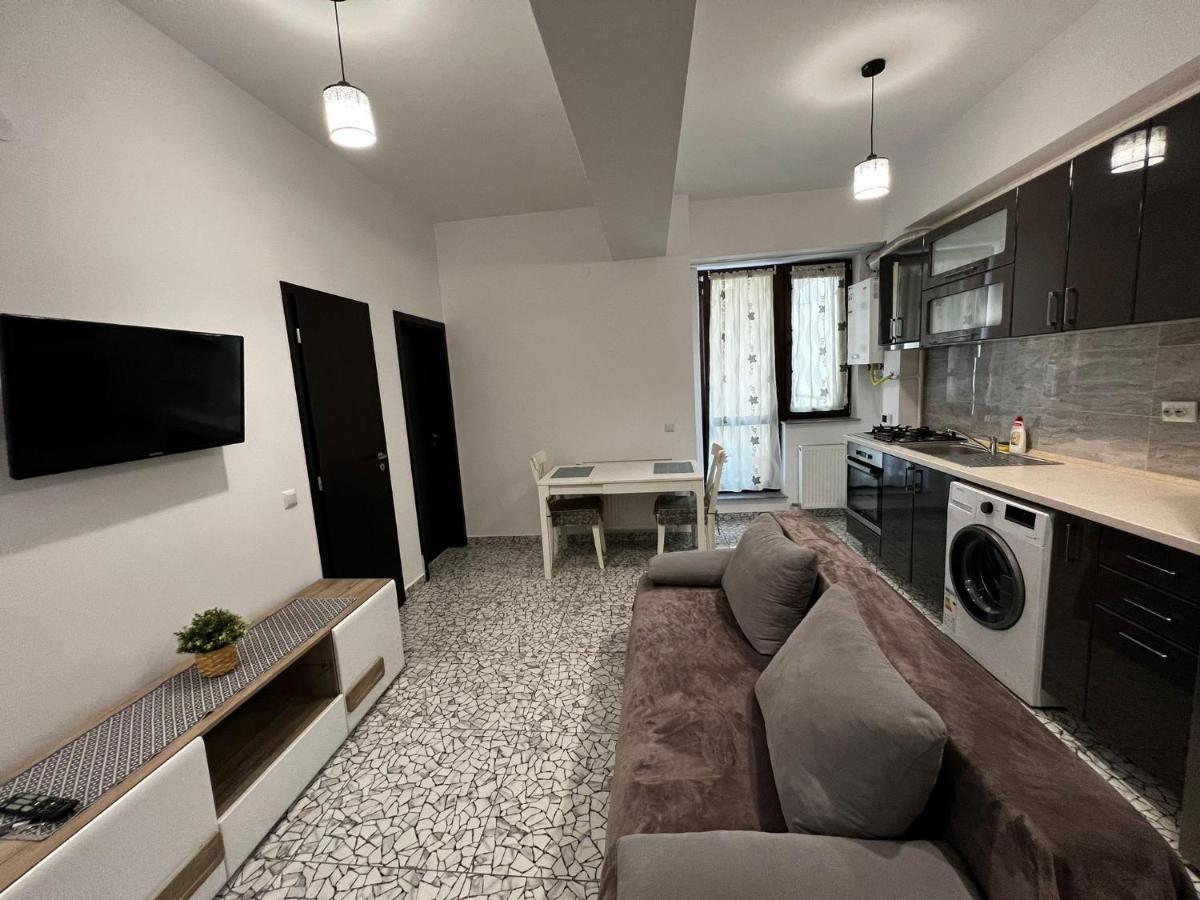 Cozy Accommodation Central City - ยาช ภายนอก รูปภาพ