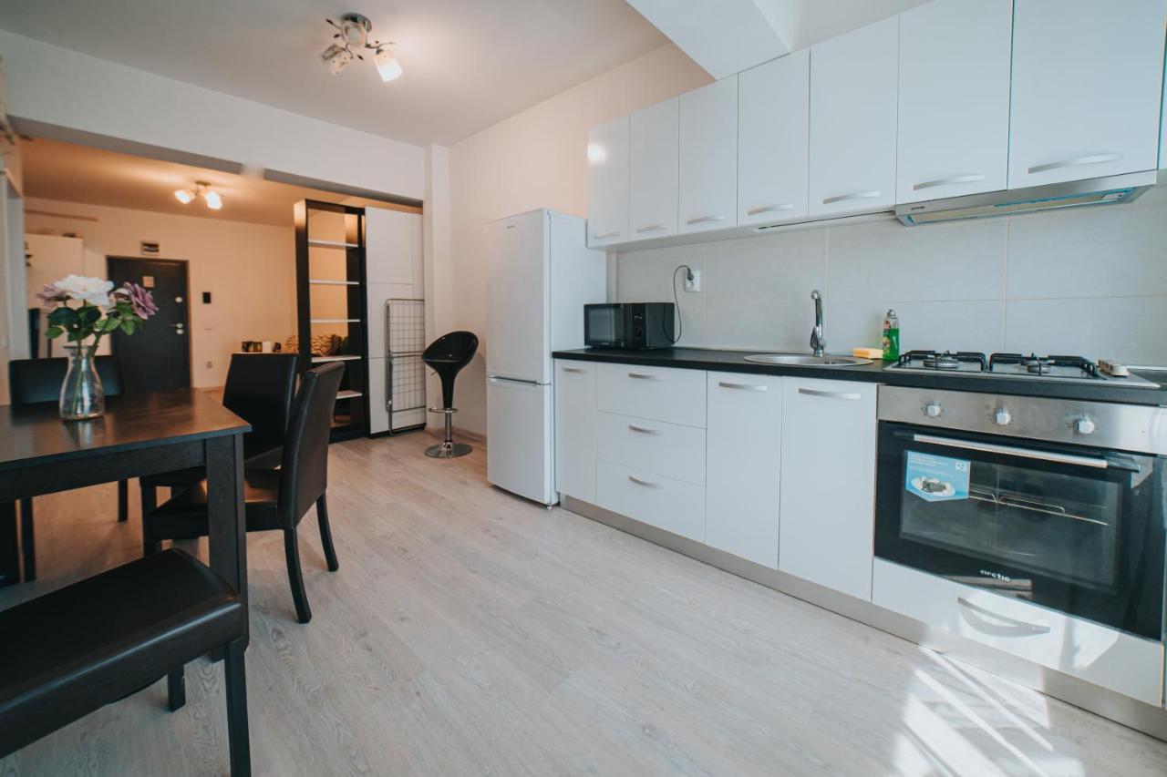 Cozy Accommodation Central City - ยาช ภายนอก รูปภาพ