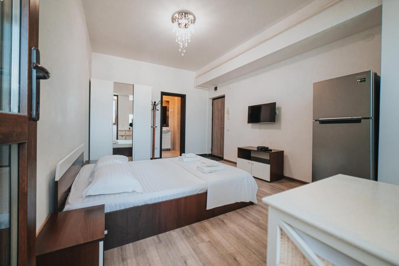 Cozy Accommodation Central City - ยาช ภายนอก รูปภาพ